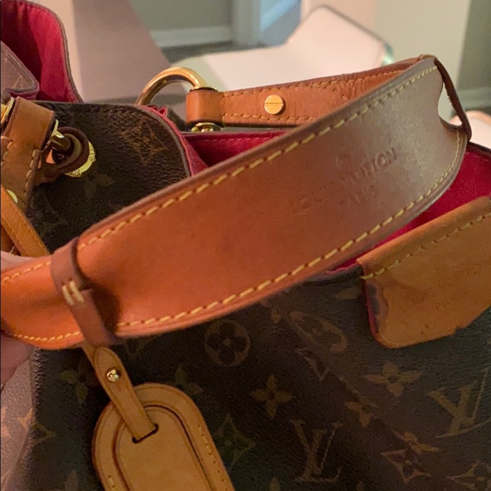 Louis Vuitton Brown and Red Shoulder Bag - Picture 5 of 11
